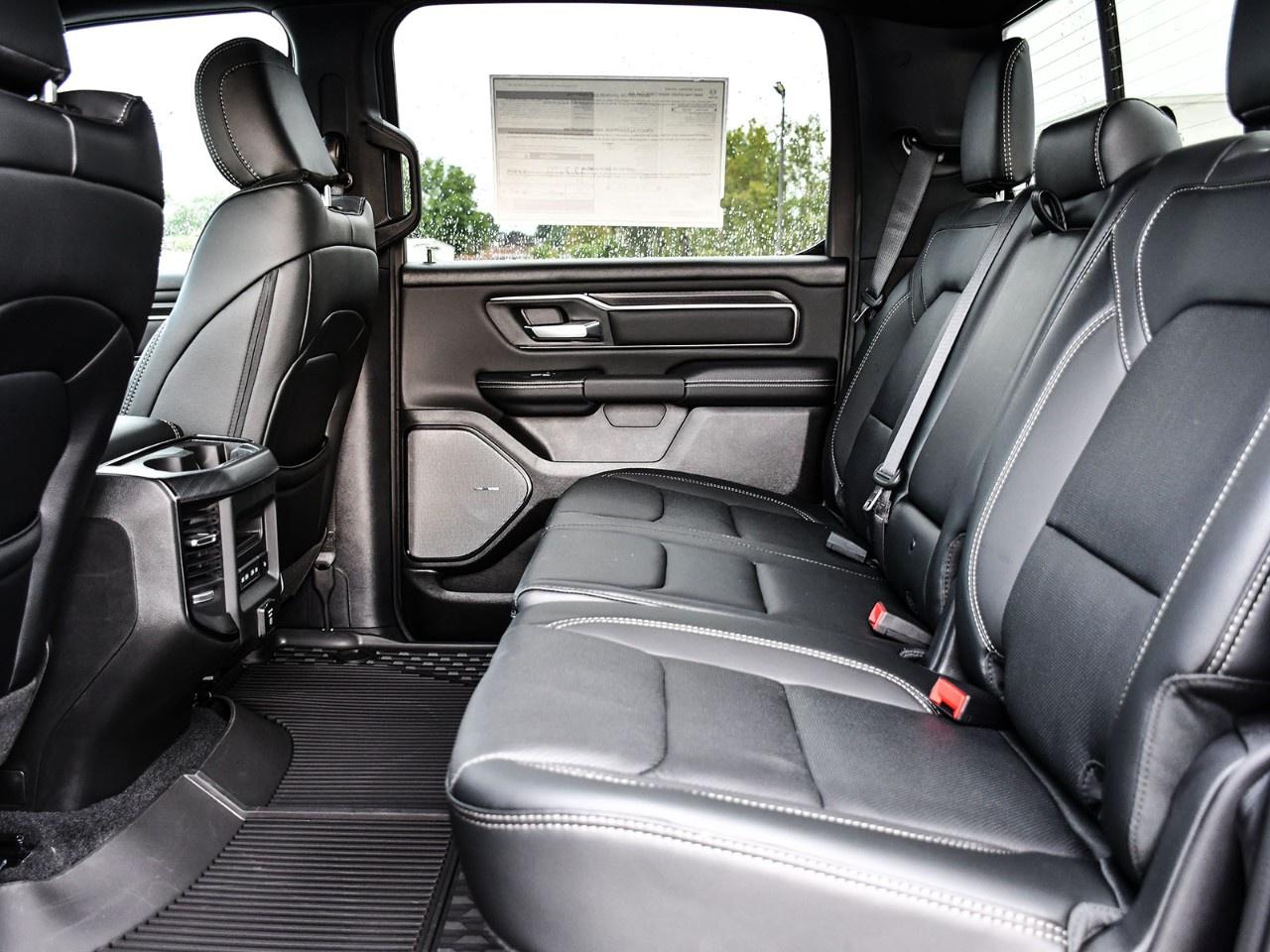 2027 RAM 1500 SPORT 4X4 CREW CAB 5'7" BOX Photo