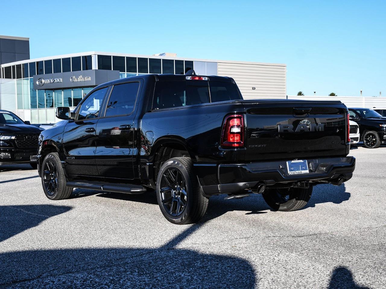 2027 RAM 1500 SPORT 4X4 CREW CAB 5'7" BOX Photo