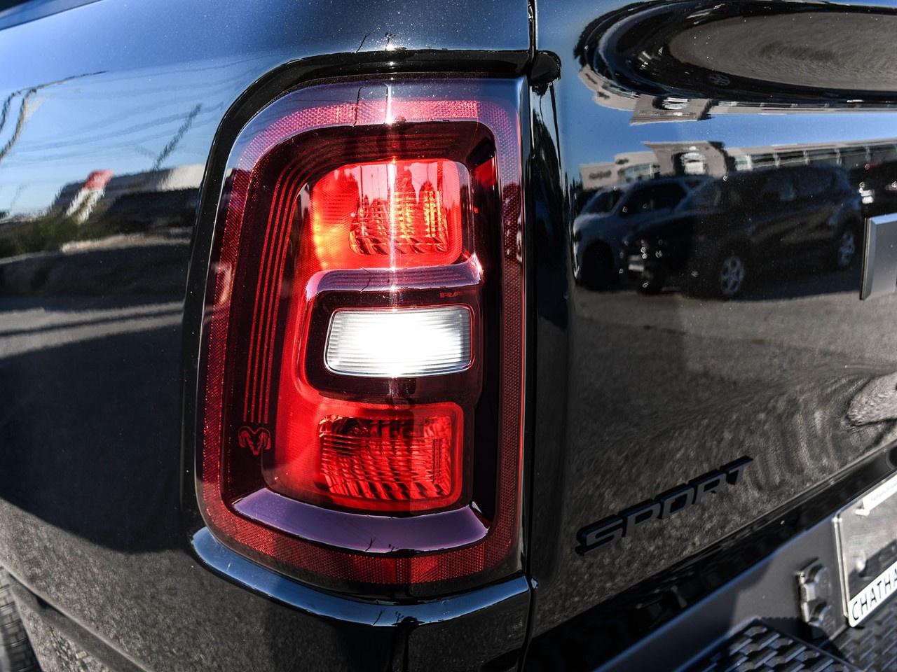 2027 RAM 1500 SPORT 4X4 CREW CAB 5'7" BOX Photo