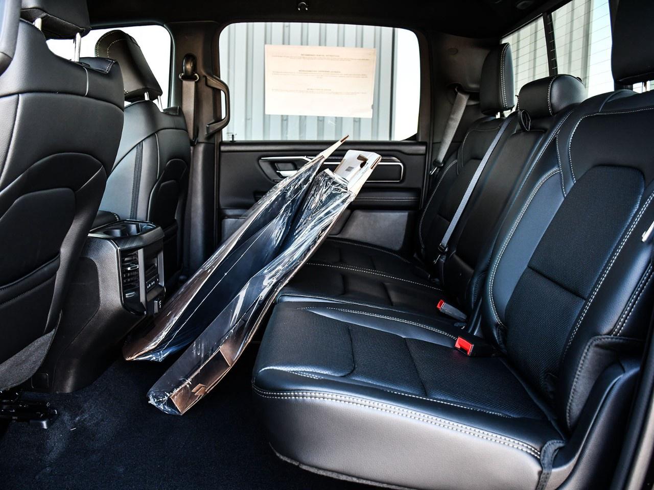 2027 RAM 1500 SPORT 4X4 CREW CAB 5'7" BOX Photo
