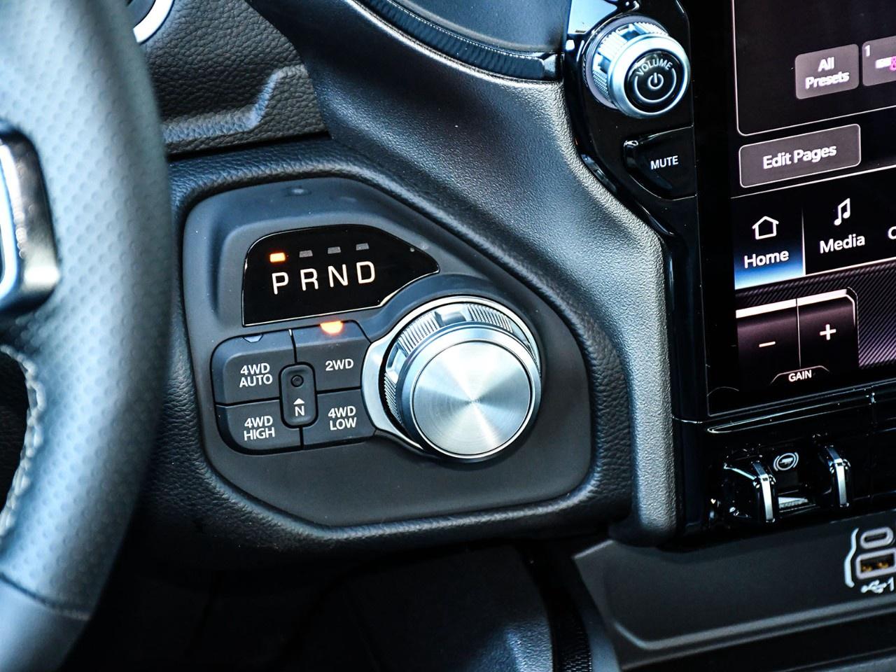 2027 RAM 1500 SPORT 4X4 CREW CAB 5'7" BOX Photo