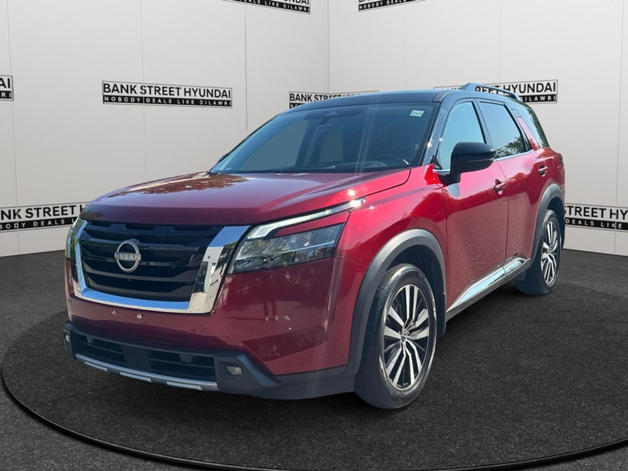 Used 2024 Nissan Pathfinder Platinum 4WD for sale in Ottawa, ON