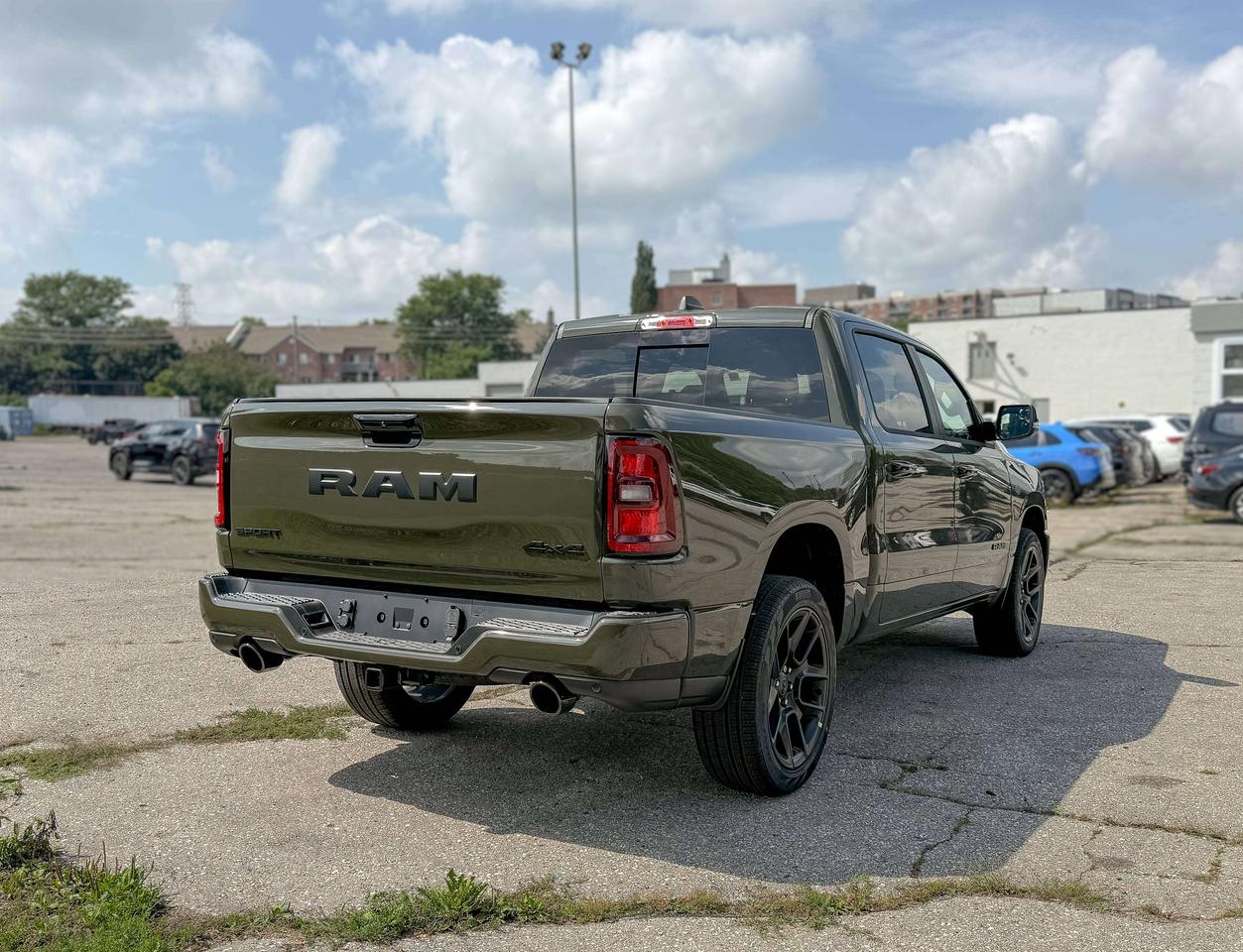 2027 RAM 1500 SPORT Photo4
