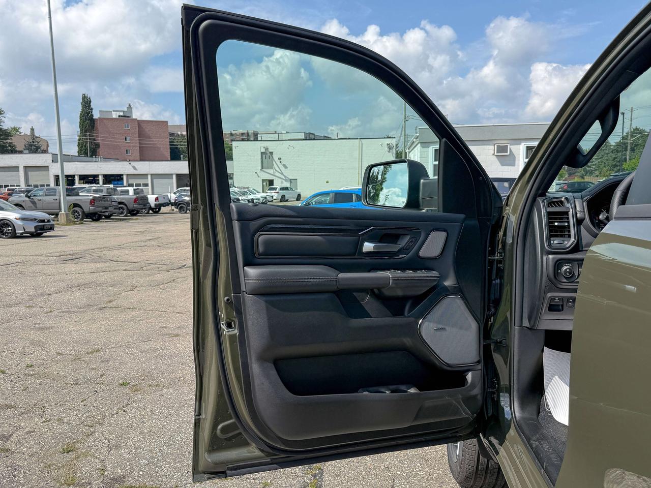 2027 RAM 1500 SPORT Photo
