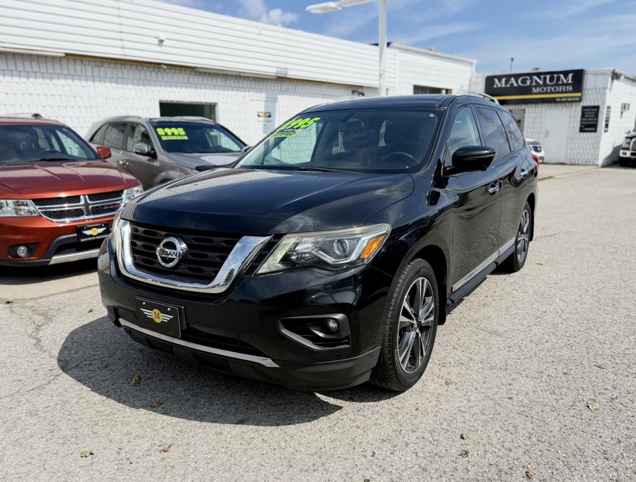 2017 Nissan Pathfinder Platinum NO ACCIDENTS 1 OWNER Photo