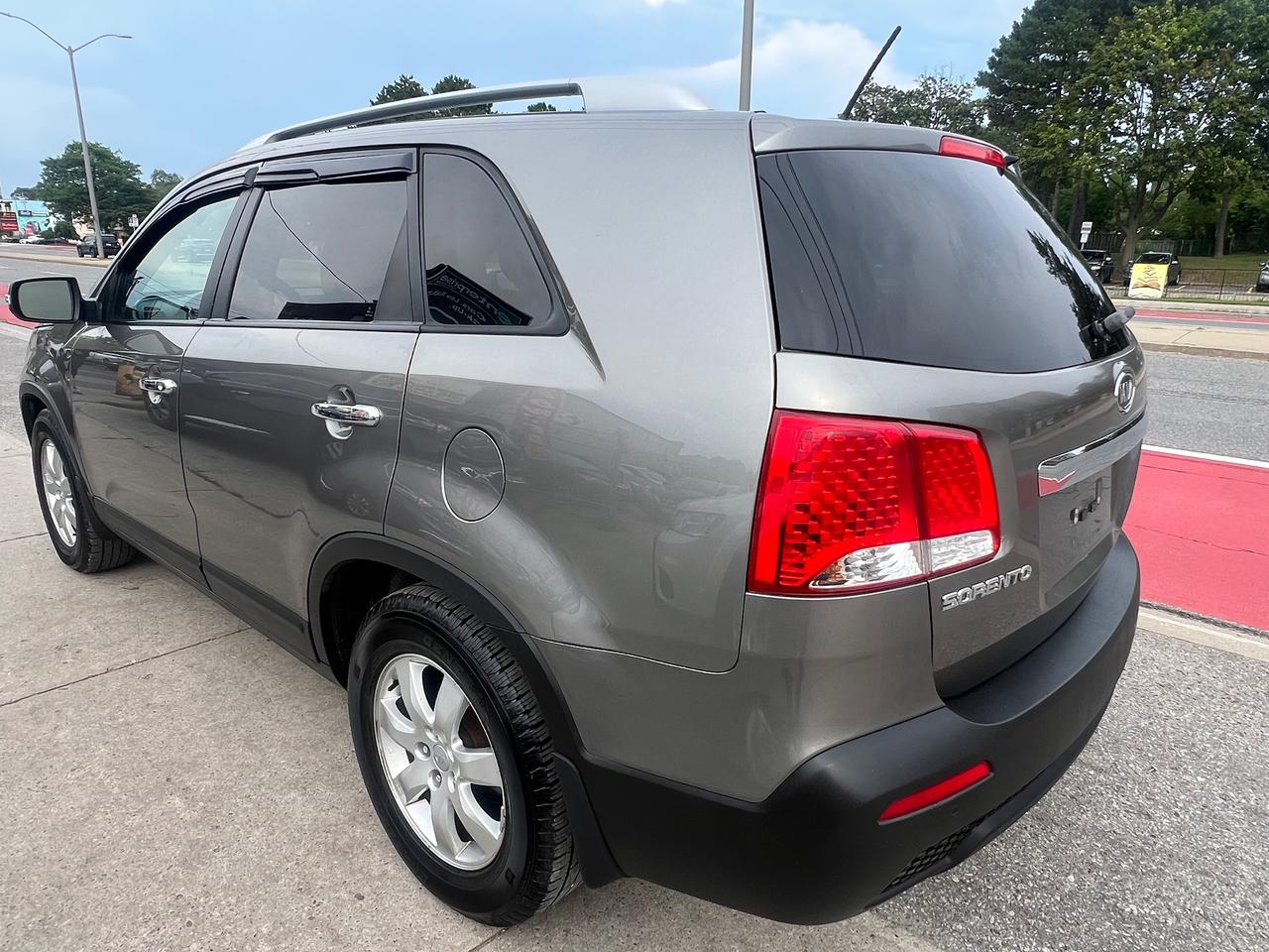 2013 Kia Sorento EXTRA CLEAN-AUTOMATIC-HEATED SEATS Photo4