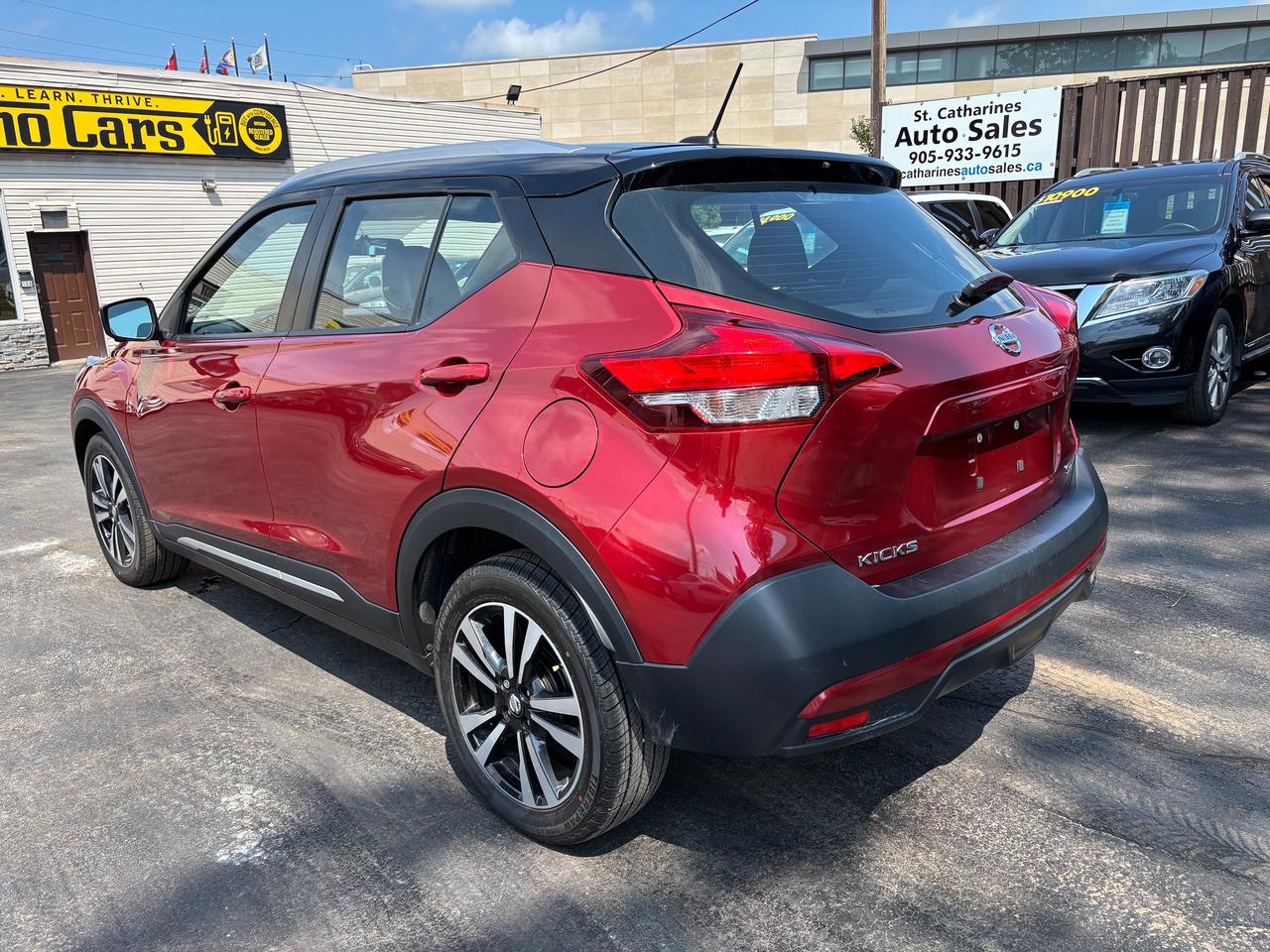 2018 Nissan Kicks SR Photo2