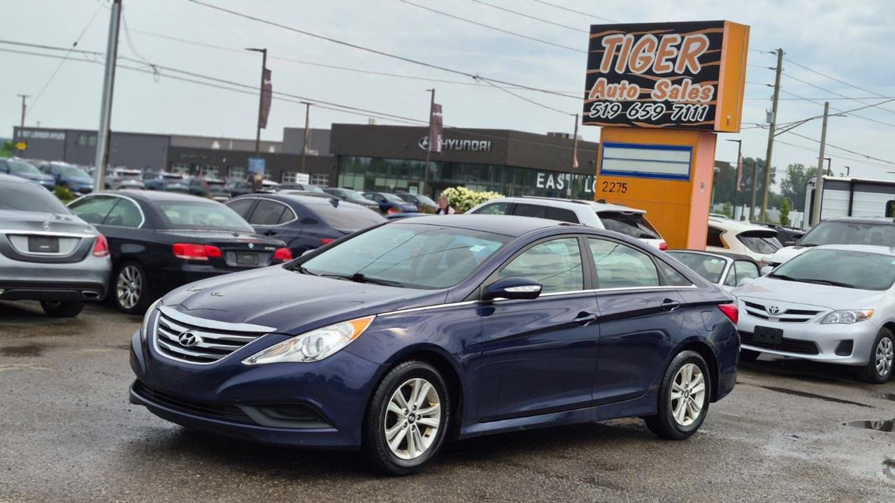 2014 Hyundai Sonata GL, BACKUP CAMERA, HEATED SEATS, NO ACCIDENT - Photo #1