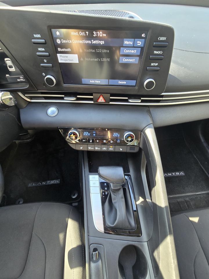2022 Hyundai Elantra Preferred Photo