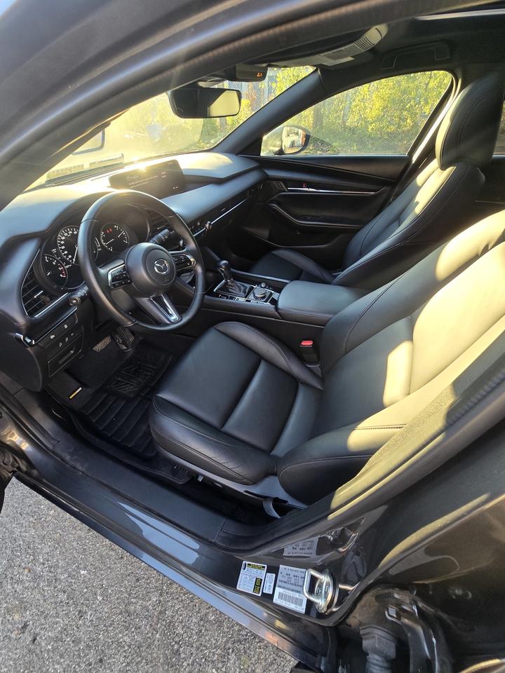 2025 Mazda MAZDA3 PREFERRED Photo