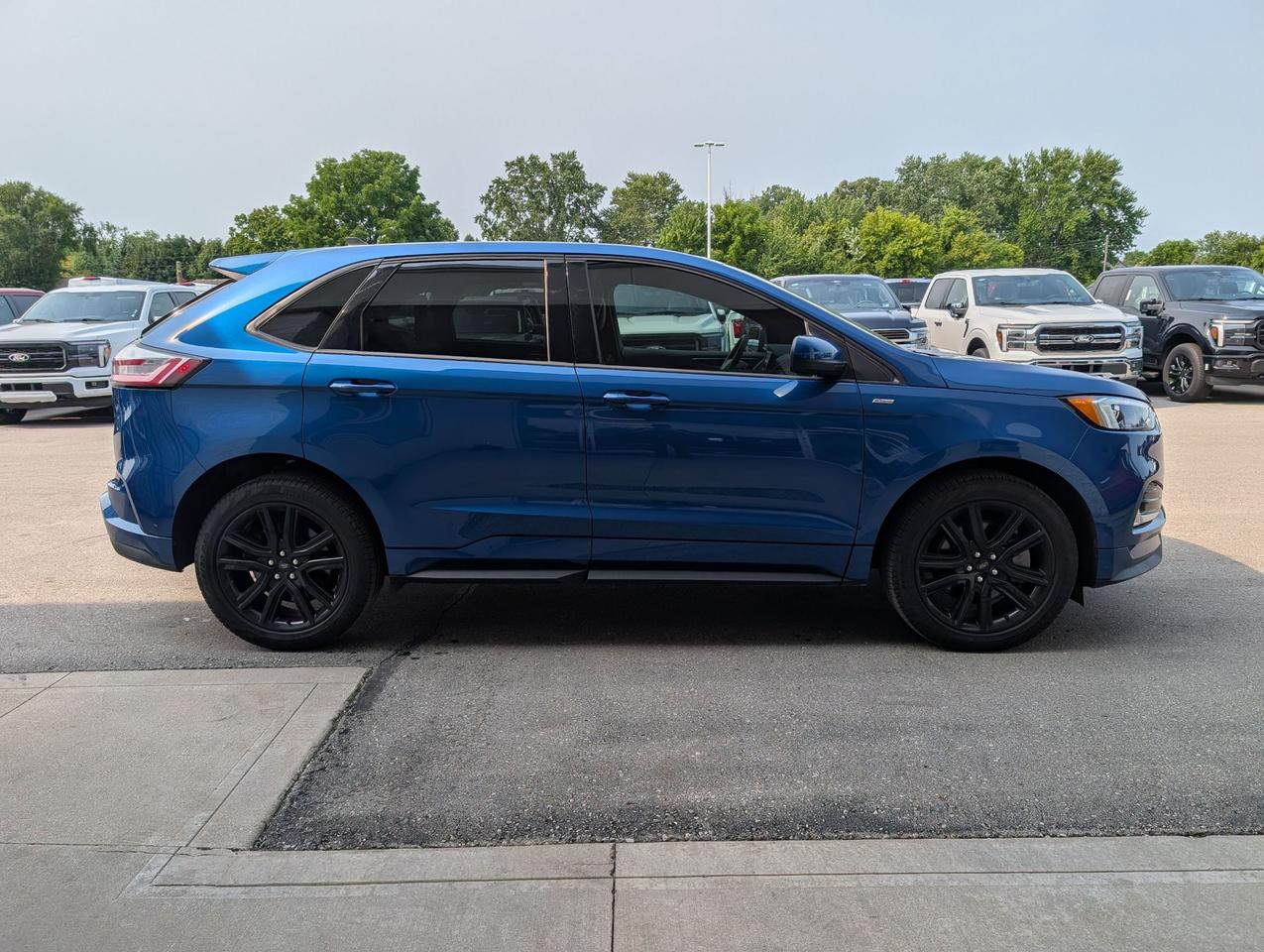 2024 Ford Edge SEL AWD Photo3
