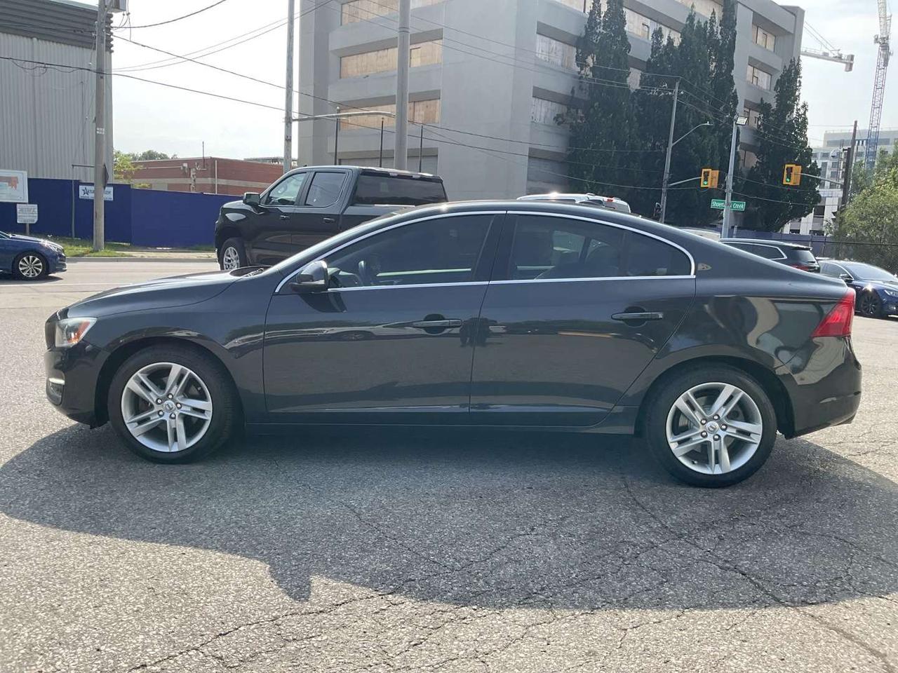 2015 Volvo S60 T5 Drive- E Premier - LEATHER! BSM! SUNROOF! Photo3