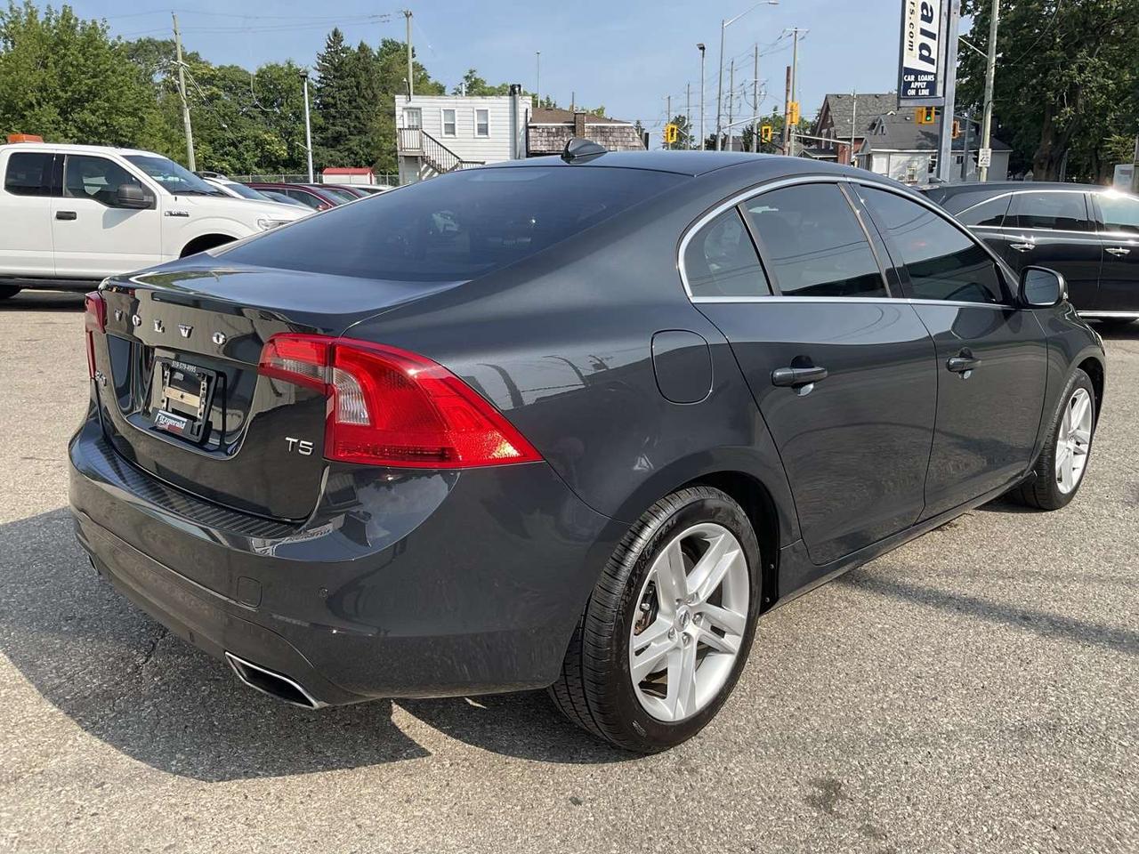 2015 Volvo S60 T5 Drive- E Premier - LEATHER! BSM! SUNROOF! Photo