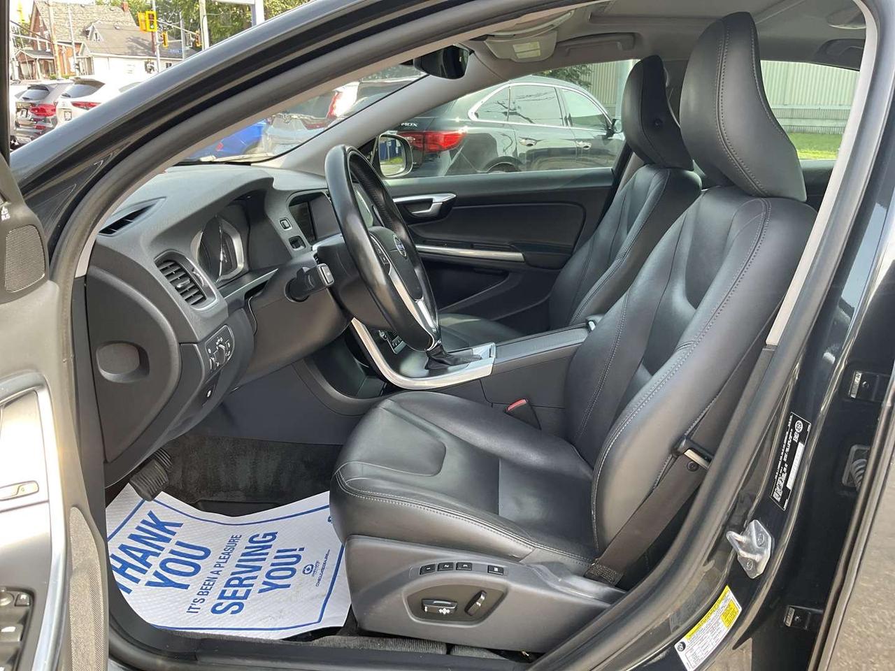 2015 Volvo S60 T5 Drive- E Premier - LEATHER! BSM! SUNROOF! Photo