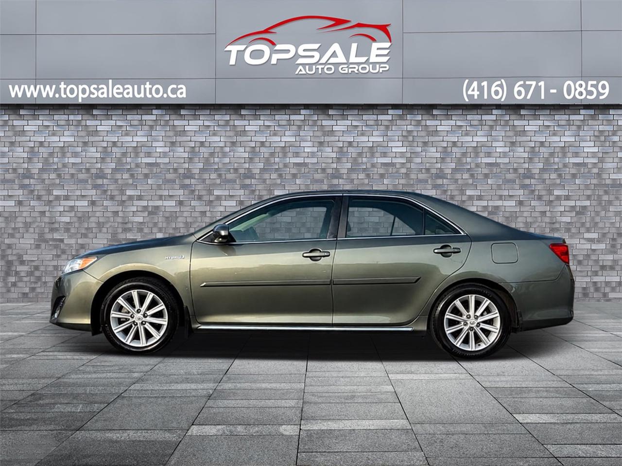2012 Toyota Camry Hybrid XLE Photo