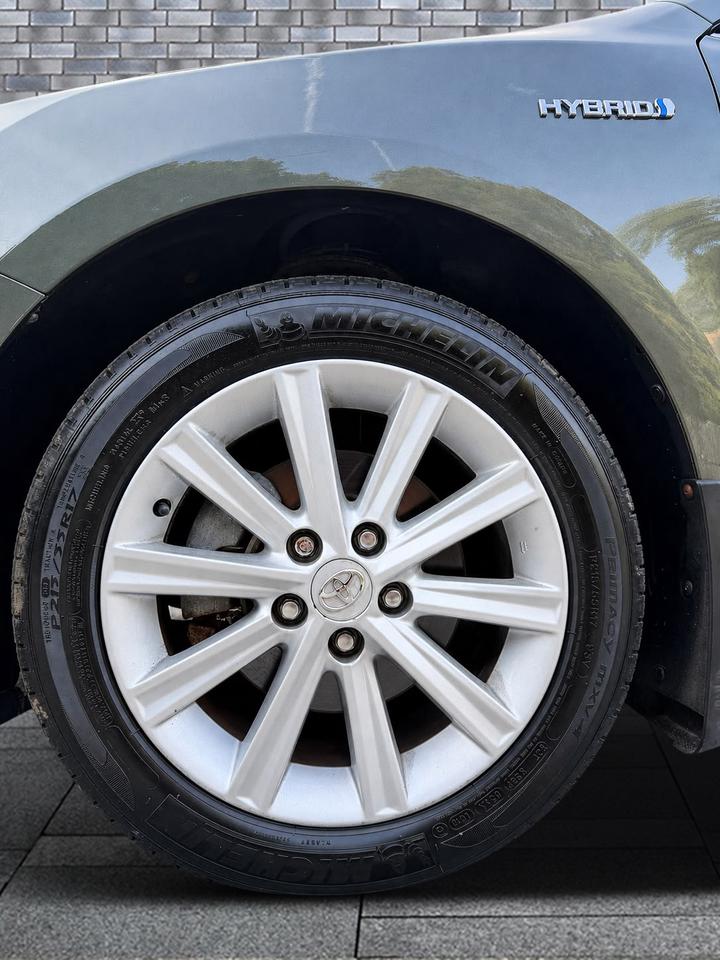 2012 Toyota Camry Hybrid XLE Photo