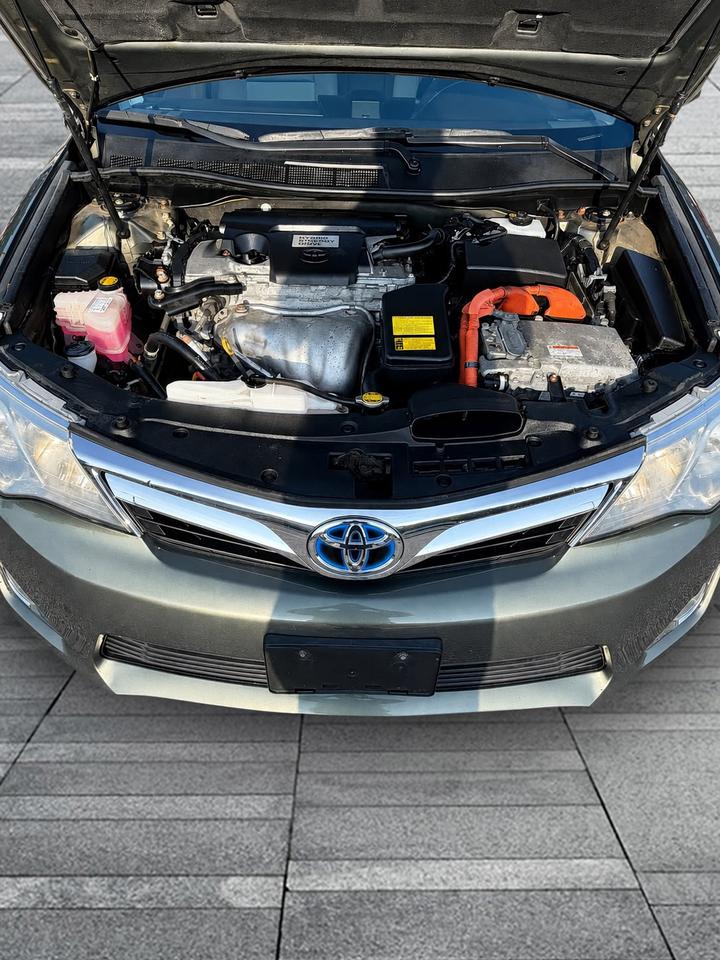 2012 Toyota Camry Hybrid XLE Photo