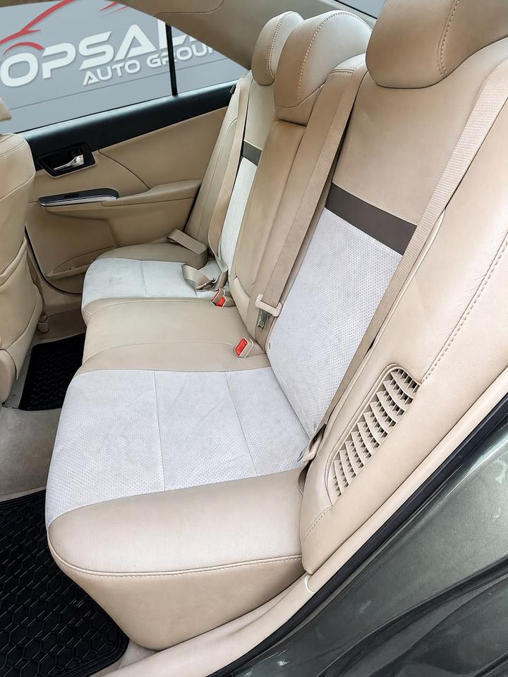 2012 Toyota Camry Hybrid XLE Photo