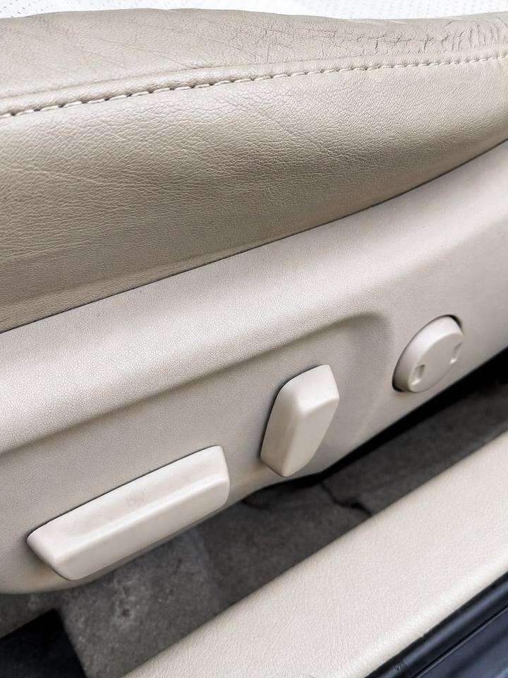 2012 Toyota Camry Hybrid XLE Photo