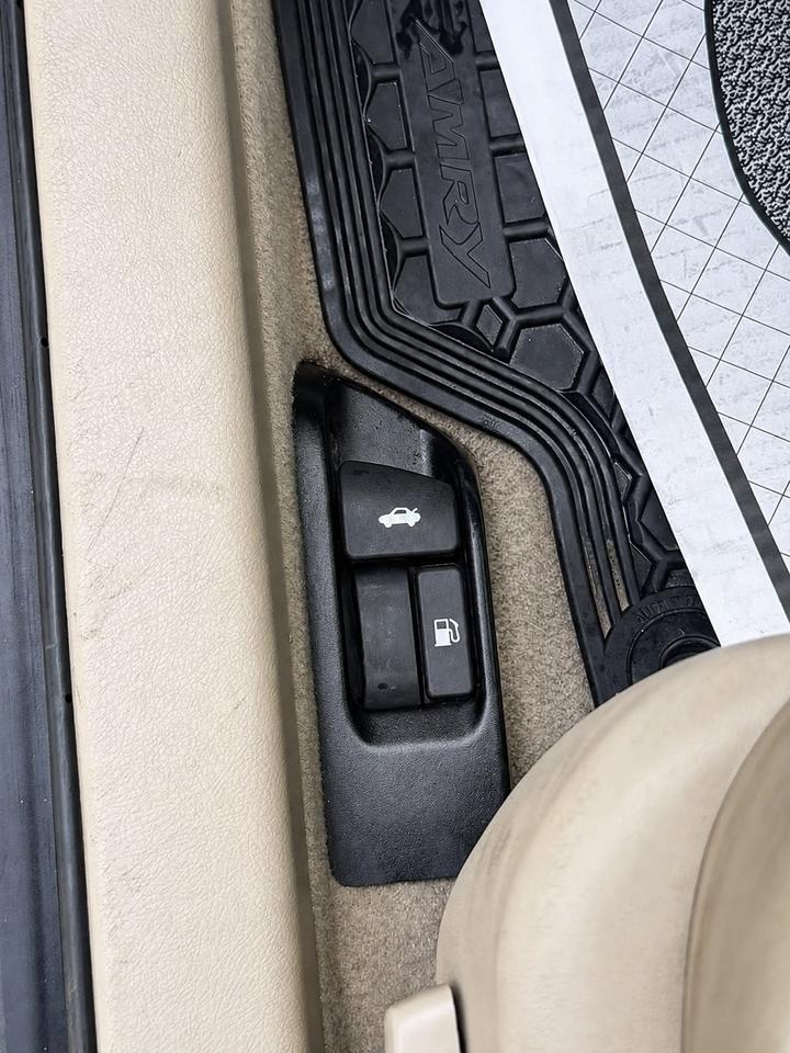 2012 Toyota Camry Hybrid XLE Photo