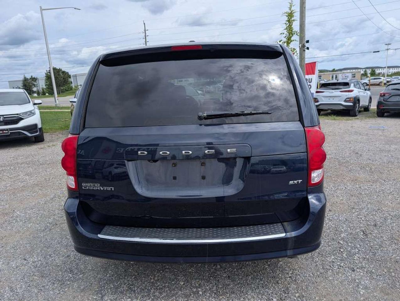 2015 Dodge Grand Caravan SXT   DVD   CAMERA Photo
