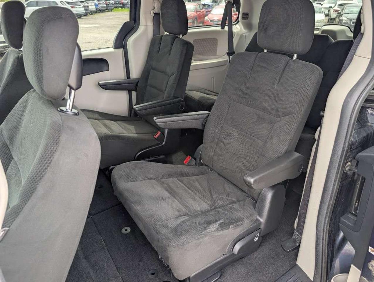 2015 Dodge Grand Caravan SXT   DVD   CAMERA Photo
