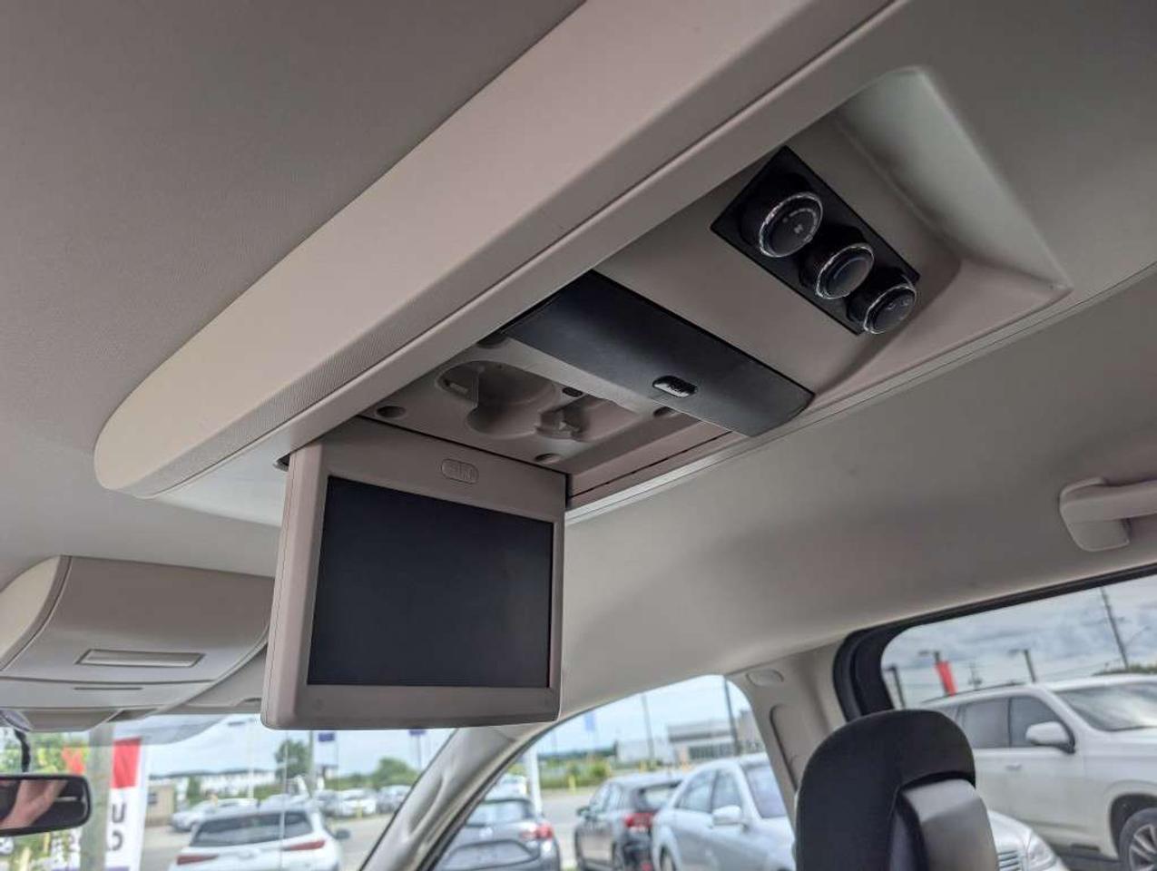 2015 Dodge Grand Caravan SXT   DVD   CAMERA Photo