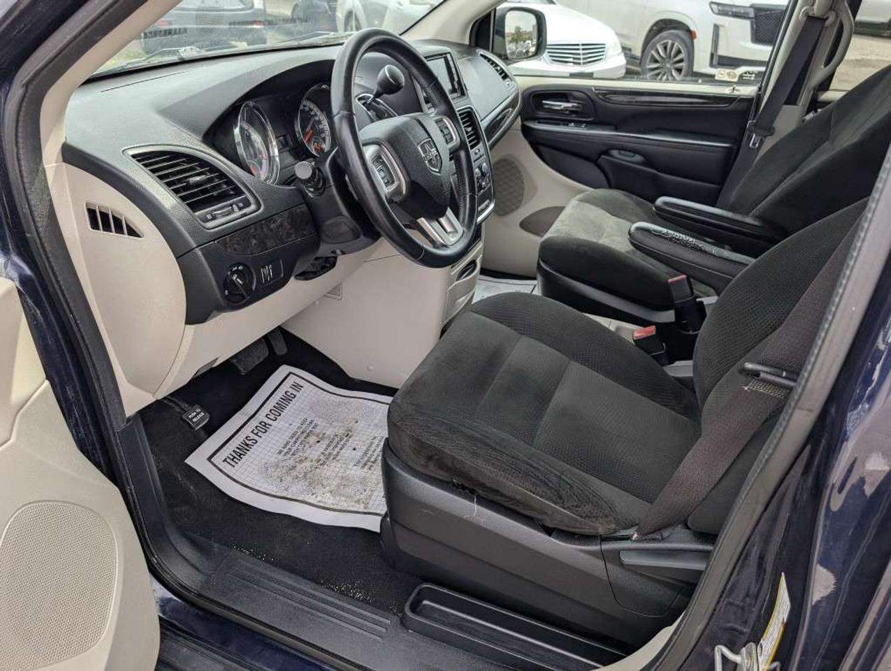 2015 Dodge Grand Caravan SXT   DVD   CAMERA Photo