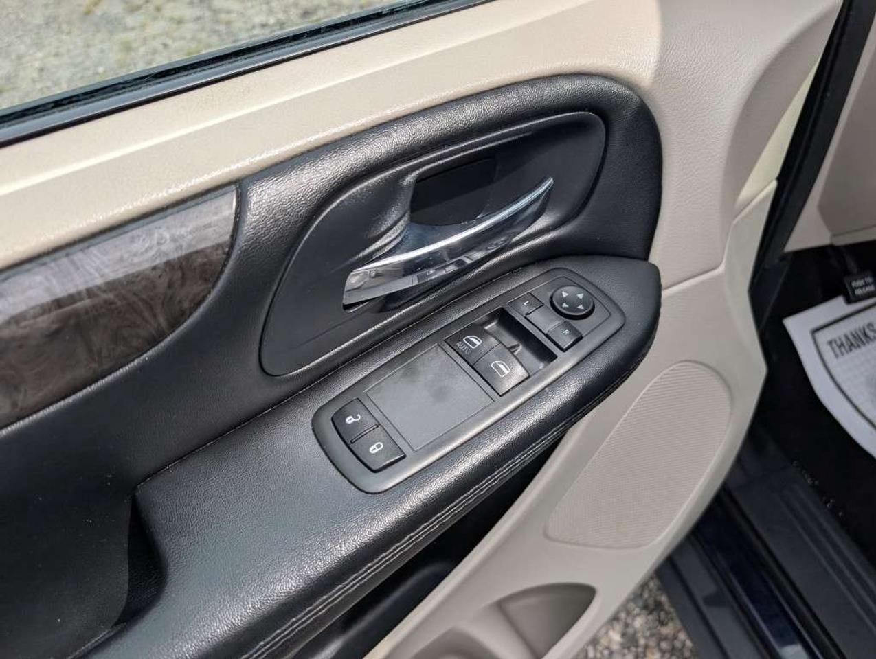 2015 Dodge Grand Caravan SXT   DVD   CAMERA Photo