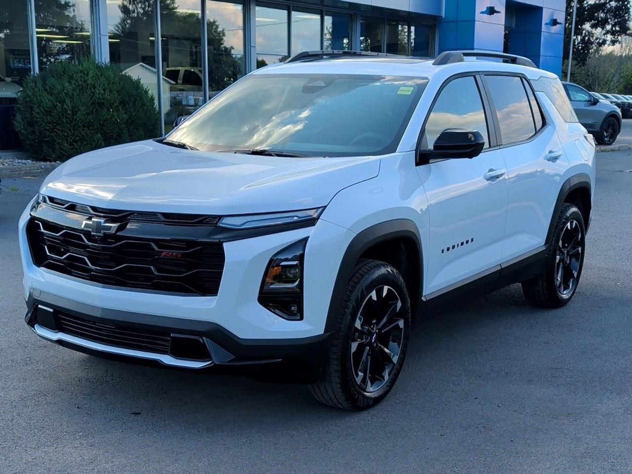 2027 Chevrolet Equinox AWD RS Photo0