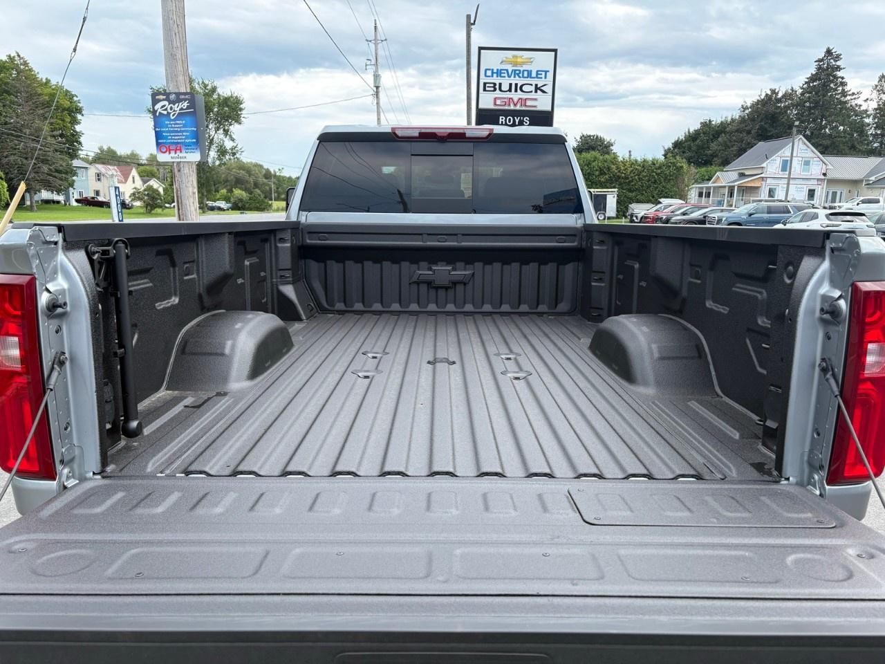 2026 Chevrolet Silverado 3500HD 4WD Crew Cab Long Box LT Photo