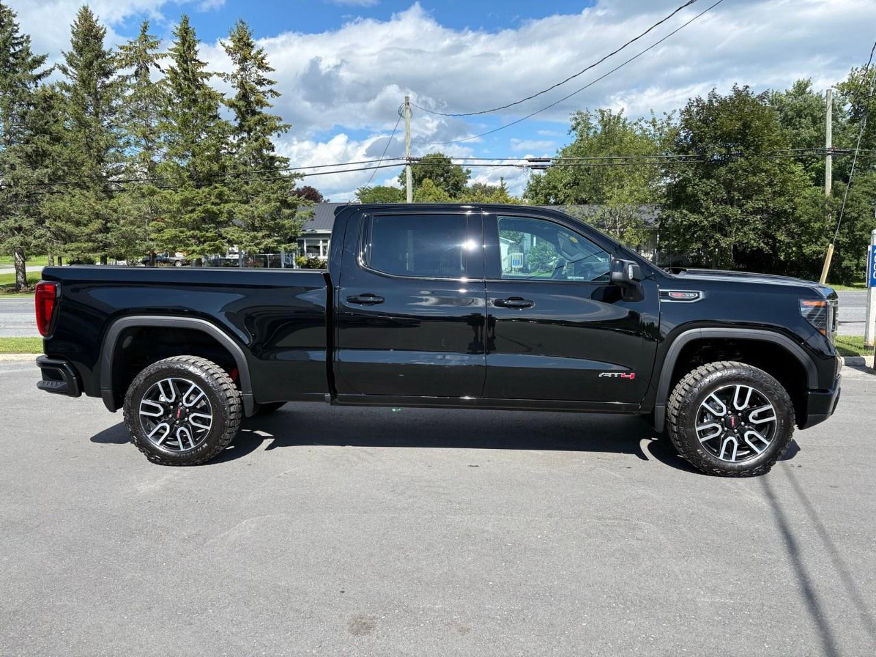 2026 GMC Sierra 1500 Crew Cab Standard Box 4-Wheel Drive AT4 Photo
