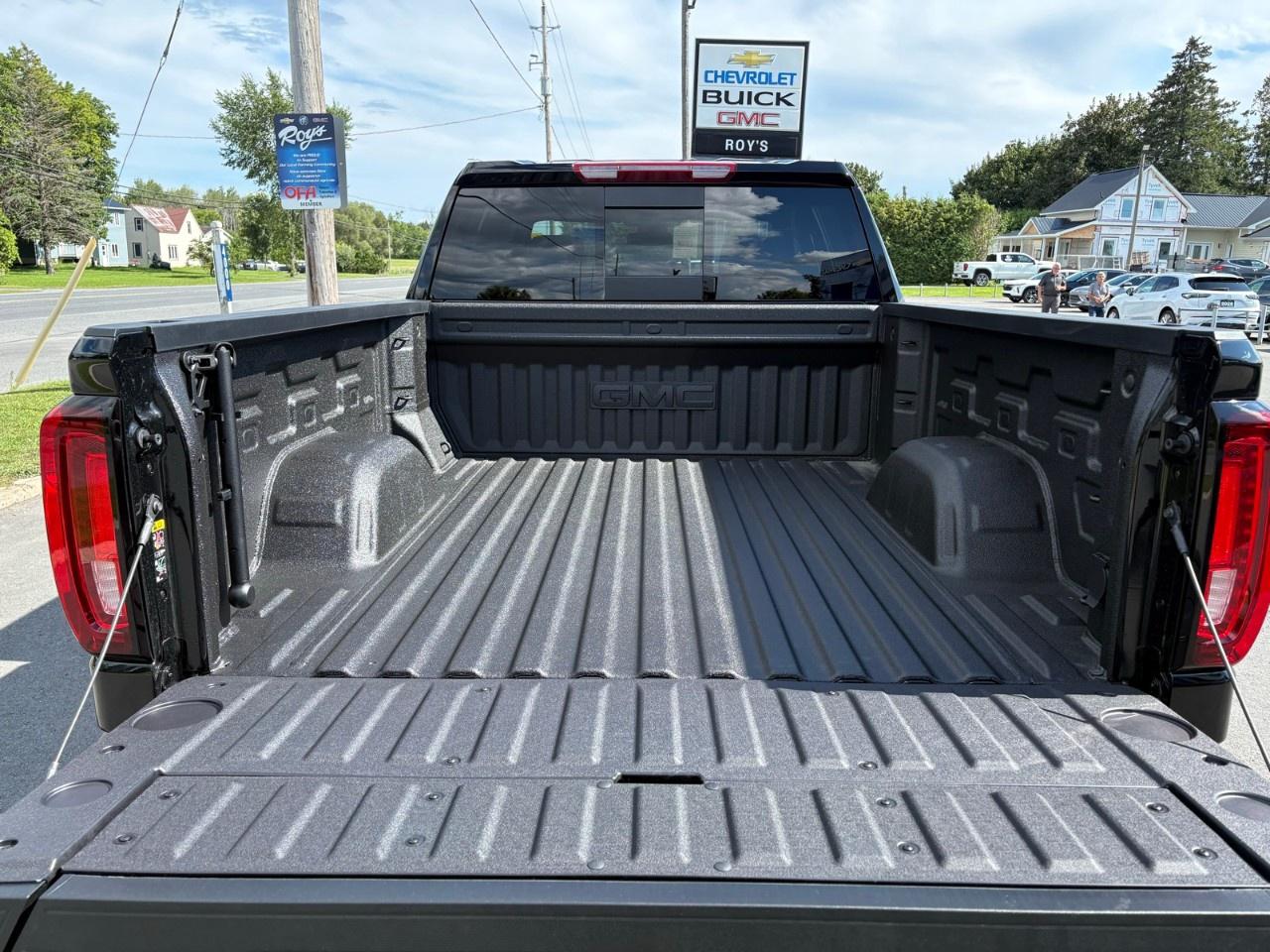 2026 GMC Sierra 1500 Crew Cab Standard Box 4-Wheel Drive AT4 Photo
