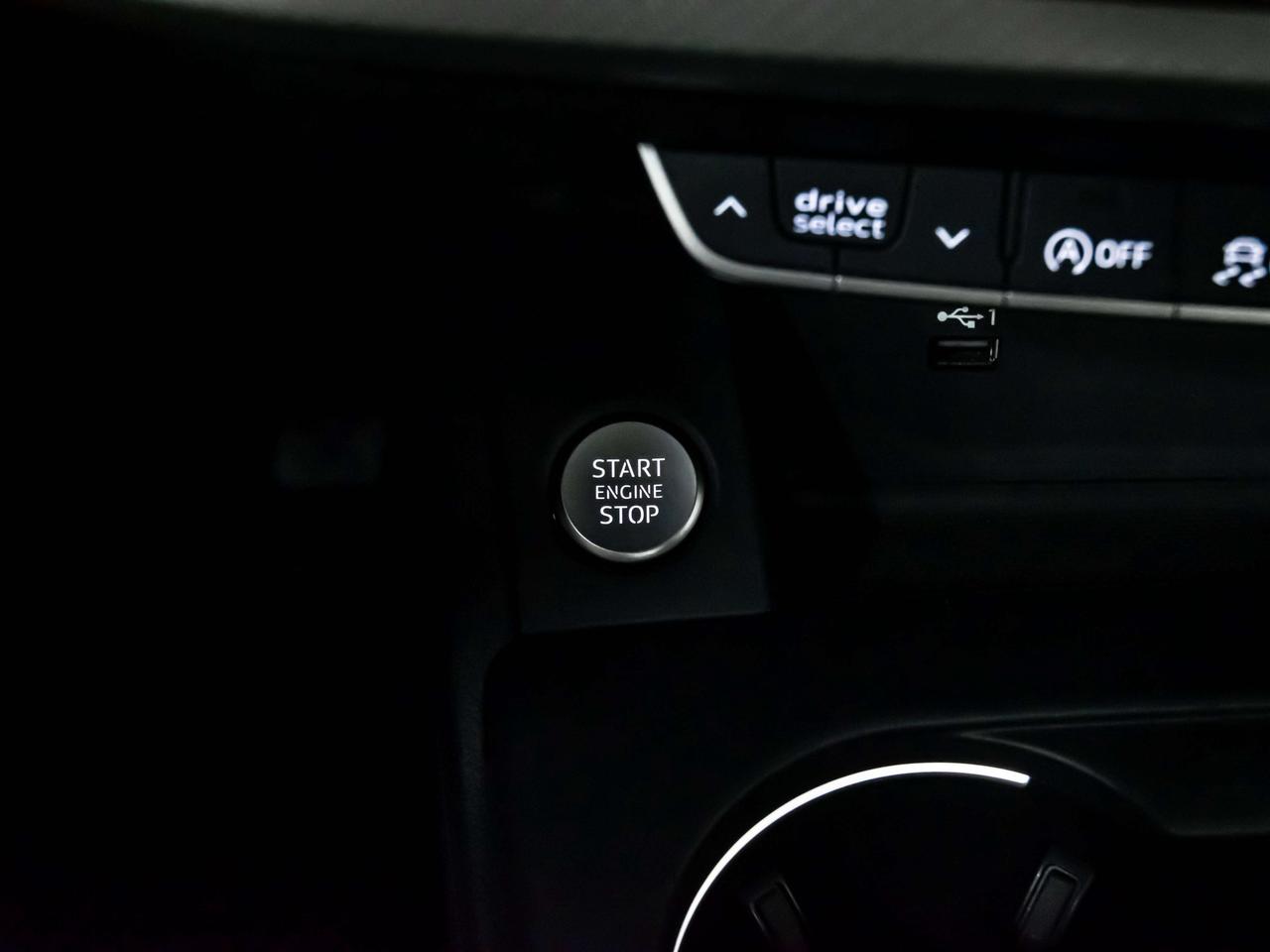 2020 Audi A4 PROGRESSIV S LINE NAVIGATION REAR VIEW CAMERA Photo
