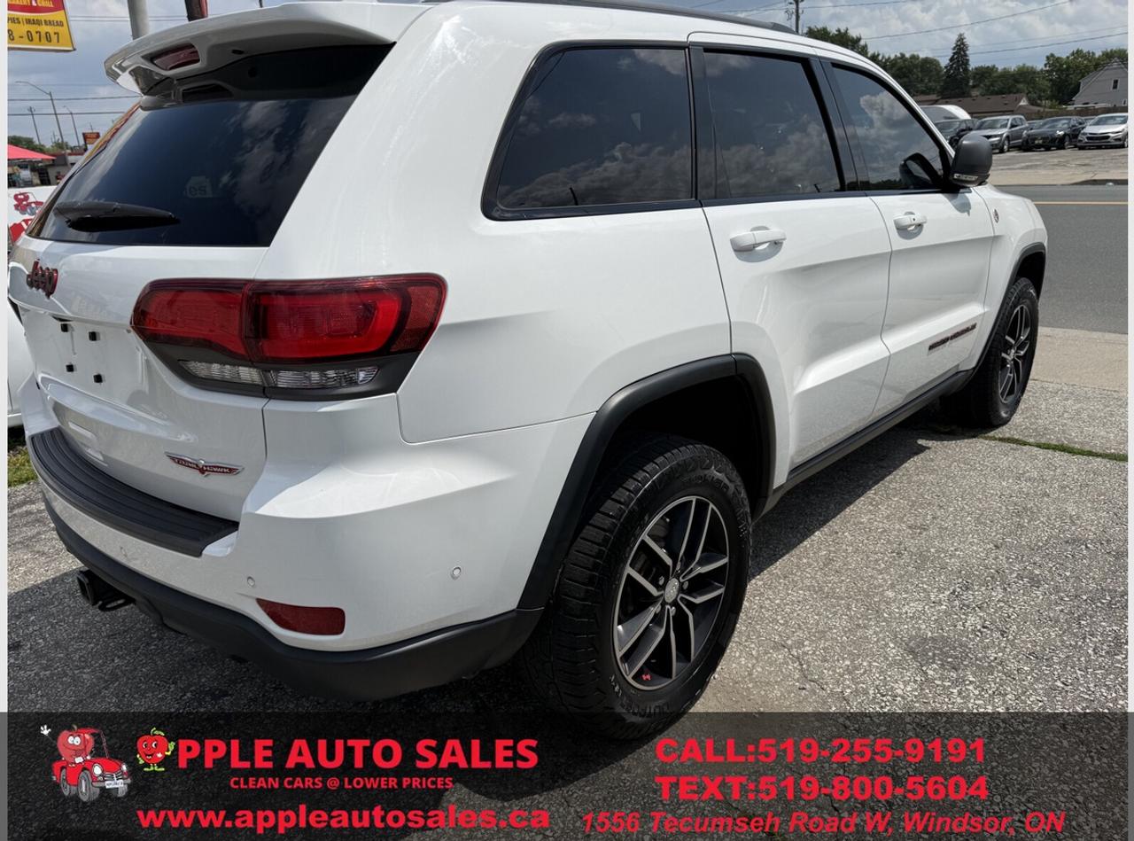 2018 Jeep Grand Cherokee Trailhawk Photo3