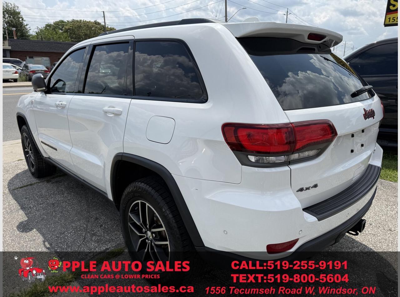 2018 Jeep Grand Cherokee Trailhawk Photo