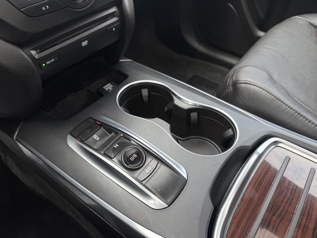 2016 Acura MDX SH-AWD with Technology and Entertainment Package Photo