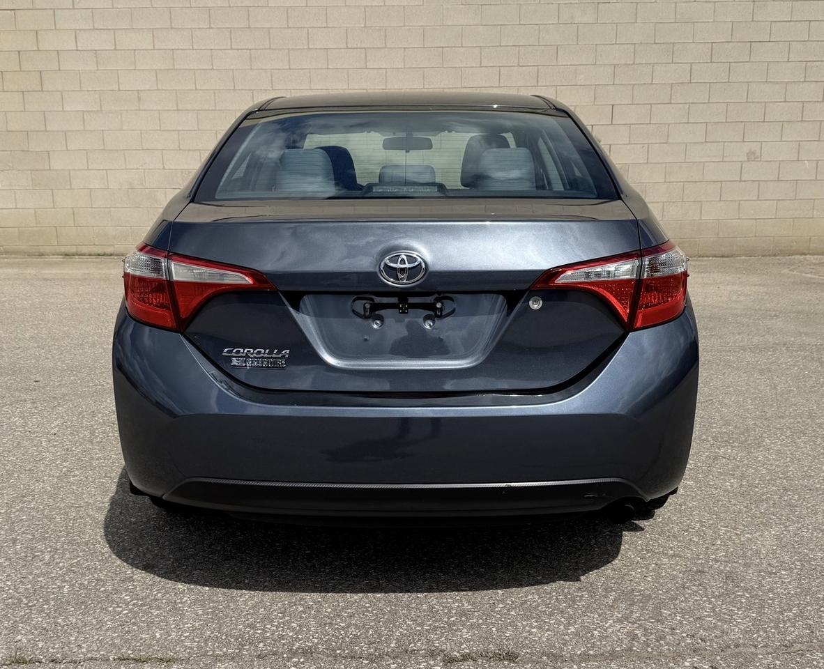 2016 Toyota Corolla CE Photo4