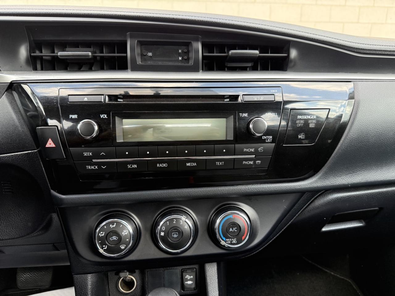 2016 Toyota Corolla CE Photo