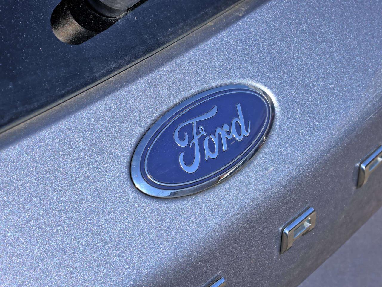 2022 Ford Escape SEL   Climate Ctrl   Pwr Liftgate   Htd Steering Photo