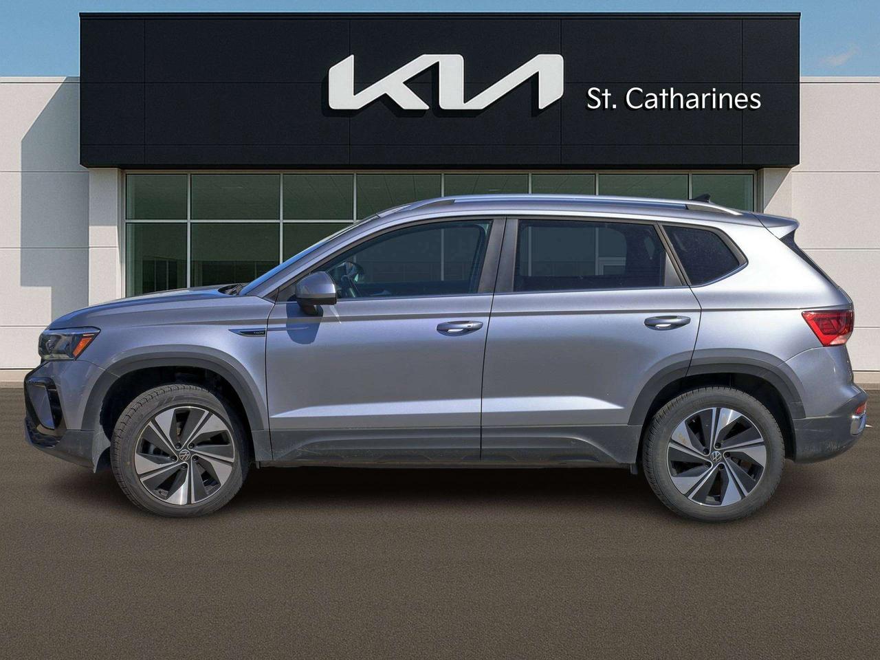 2024 Volkswagen Taos Comfortline 4MOTION   Climate Ctrl   Push Start Photo5