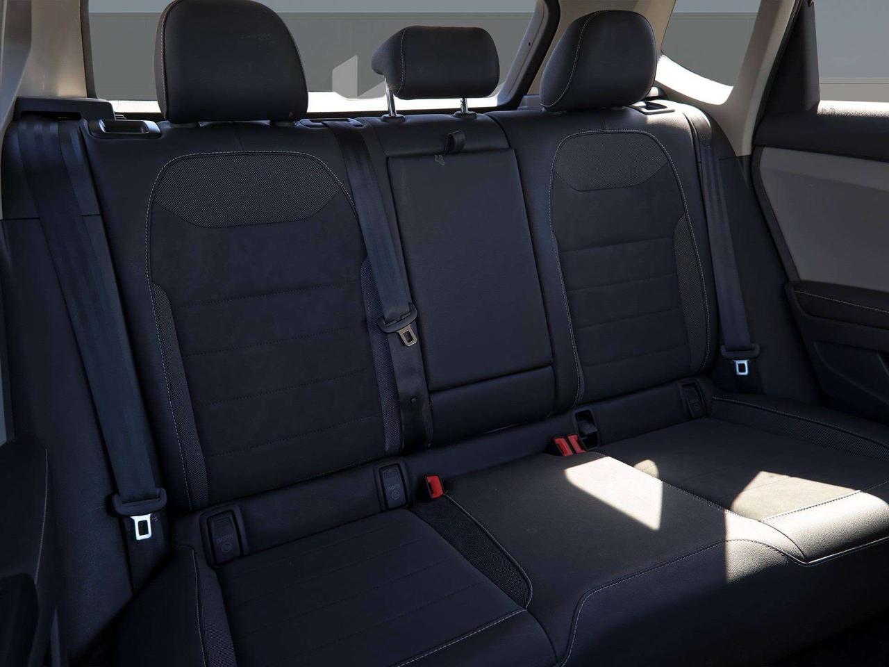 2024 Volkswagen Taos Comfortline 4MOTION   Climate Ctrl   Push Start Photo