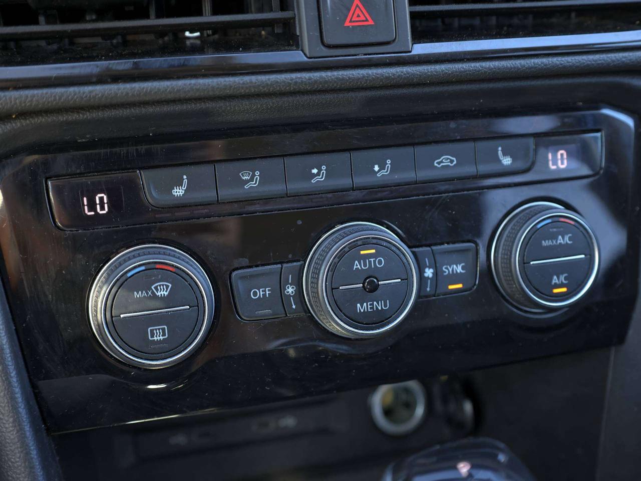 2024 Volkswagen Taos Comfortline 4MOTION   Climate Ctrl   Push Start Photo
