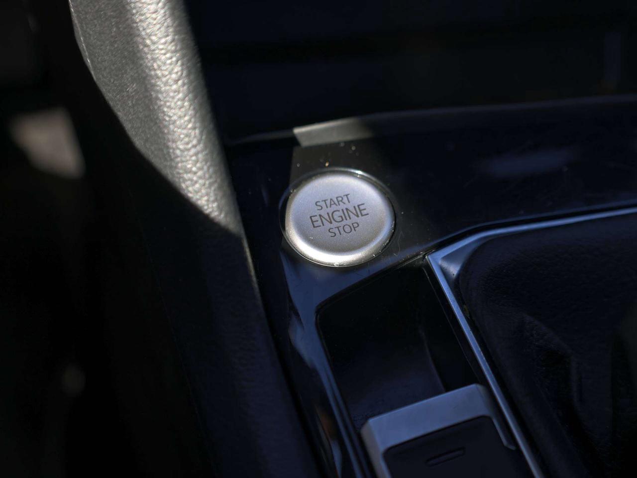 2024 Volkswagen Taos Comfortline 4MOTION   Climate Ctrl   Push Start Photo