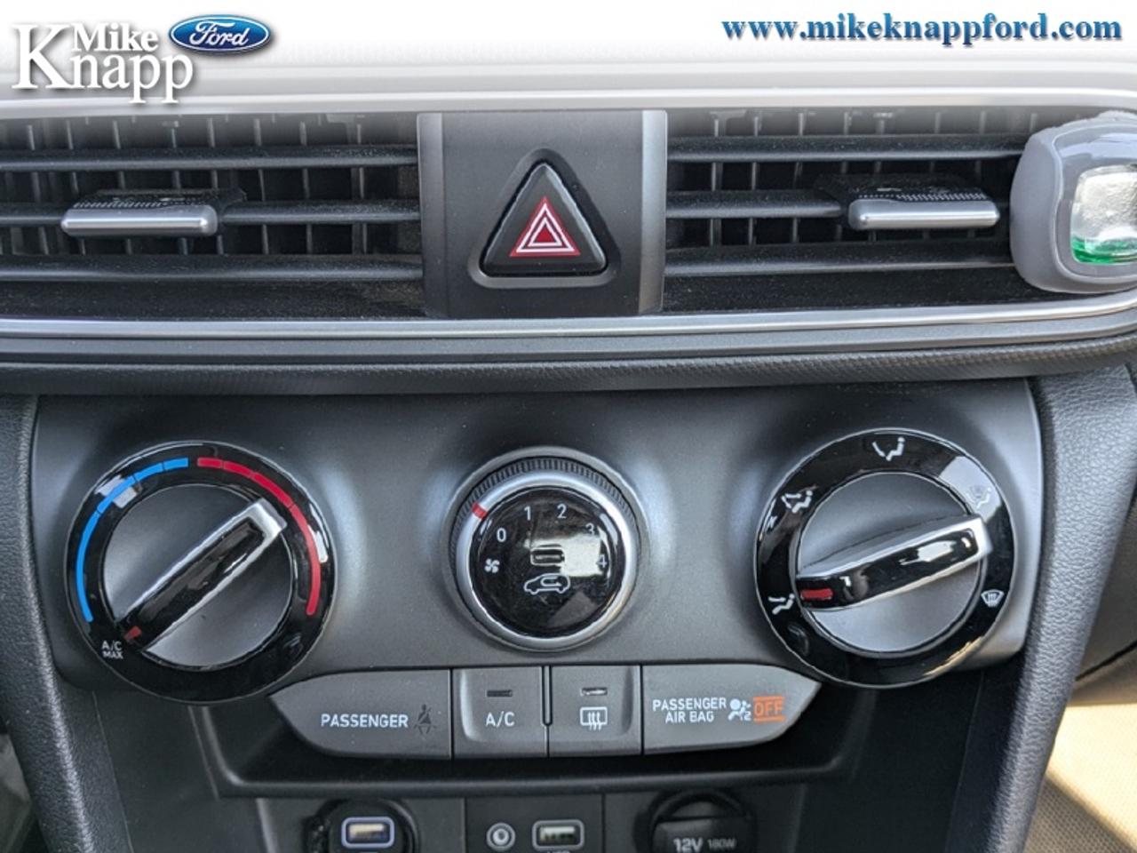 2019 Hyundai KONA Essential Photo