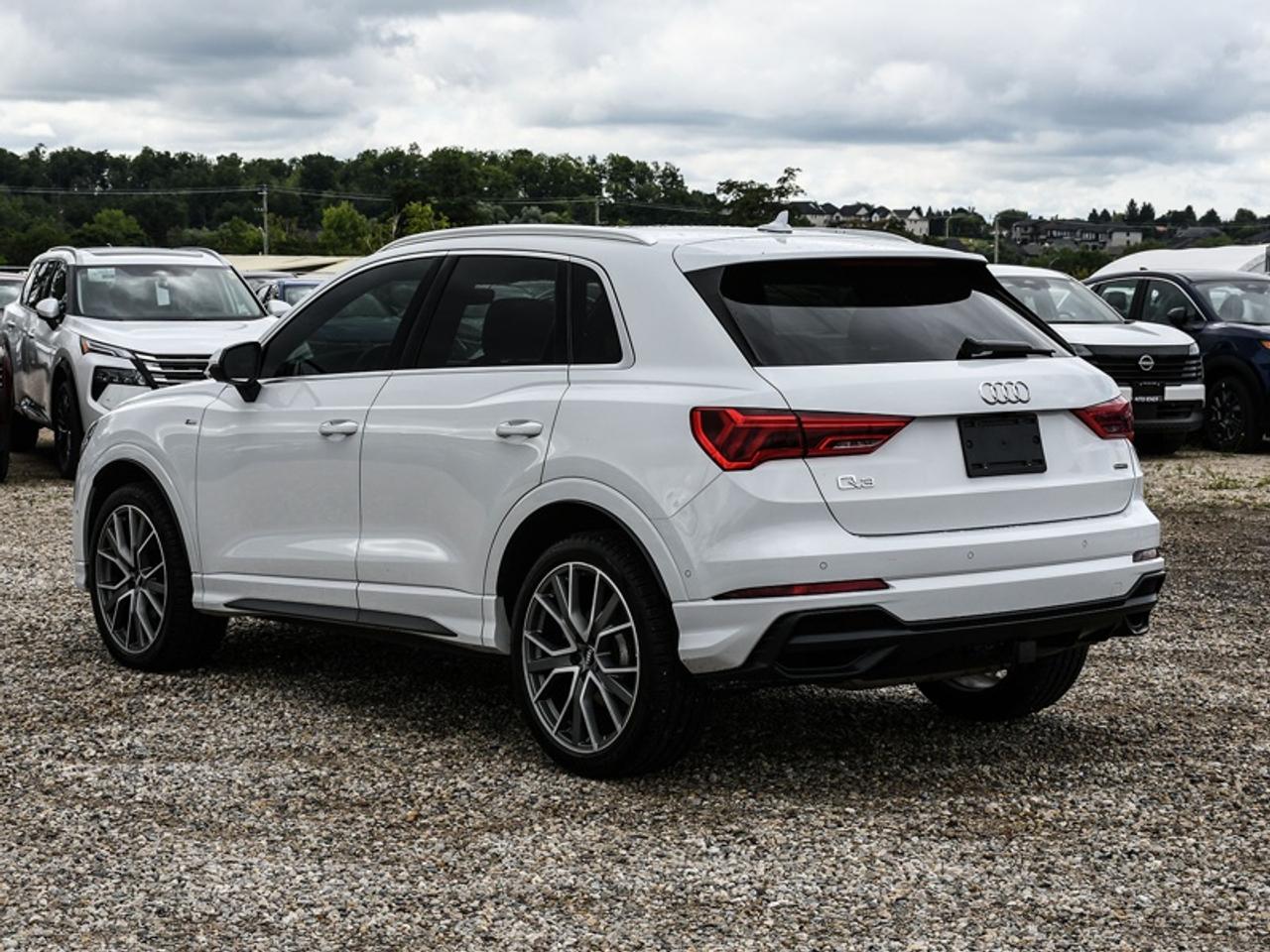 2019 Audi Q3 Technik 45 TFSI quattro   Leather   Roof   Navi   Alloys Photo3