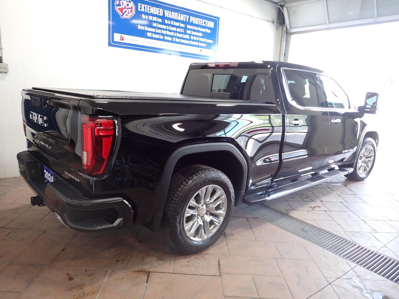 2024 GMC Sierra 1500 Denali 4WD CREW CAB *DIESEL* LEATHER SUNROOF LEATHER Photo