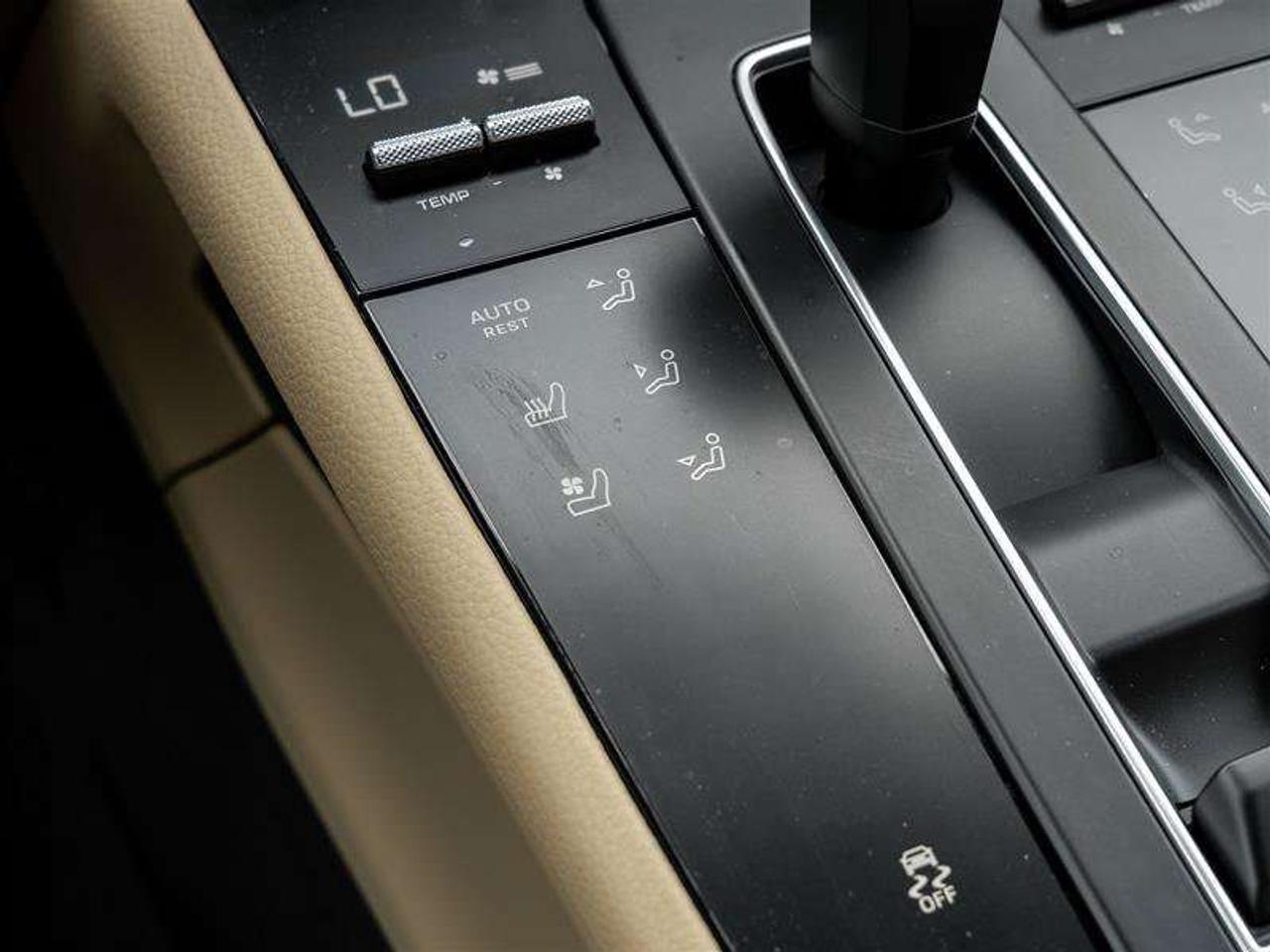 2026 Porsche Macan AWD Premium Pkg Plus 20 Macan S Wheels in Highly Polished Dark Titanium Sport Chrono Pkg Surround V Photo