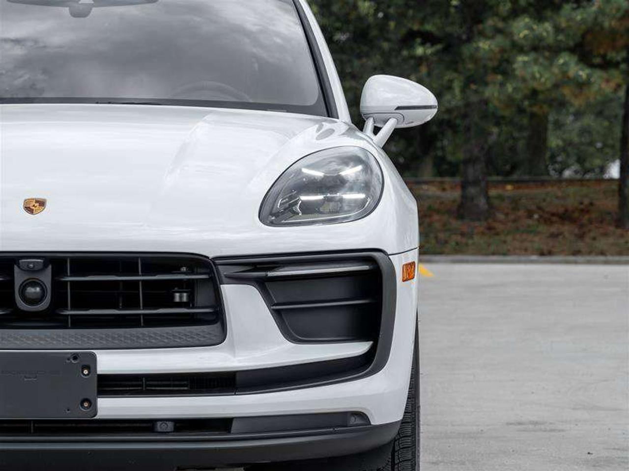 2024 Porsche Macan AWD Premium Pkg Plus Sport Chrono Pkg Steel spring suspension with Porsche Active Suspension Managem Photo