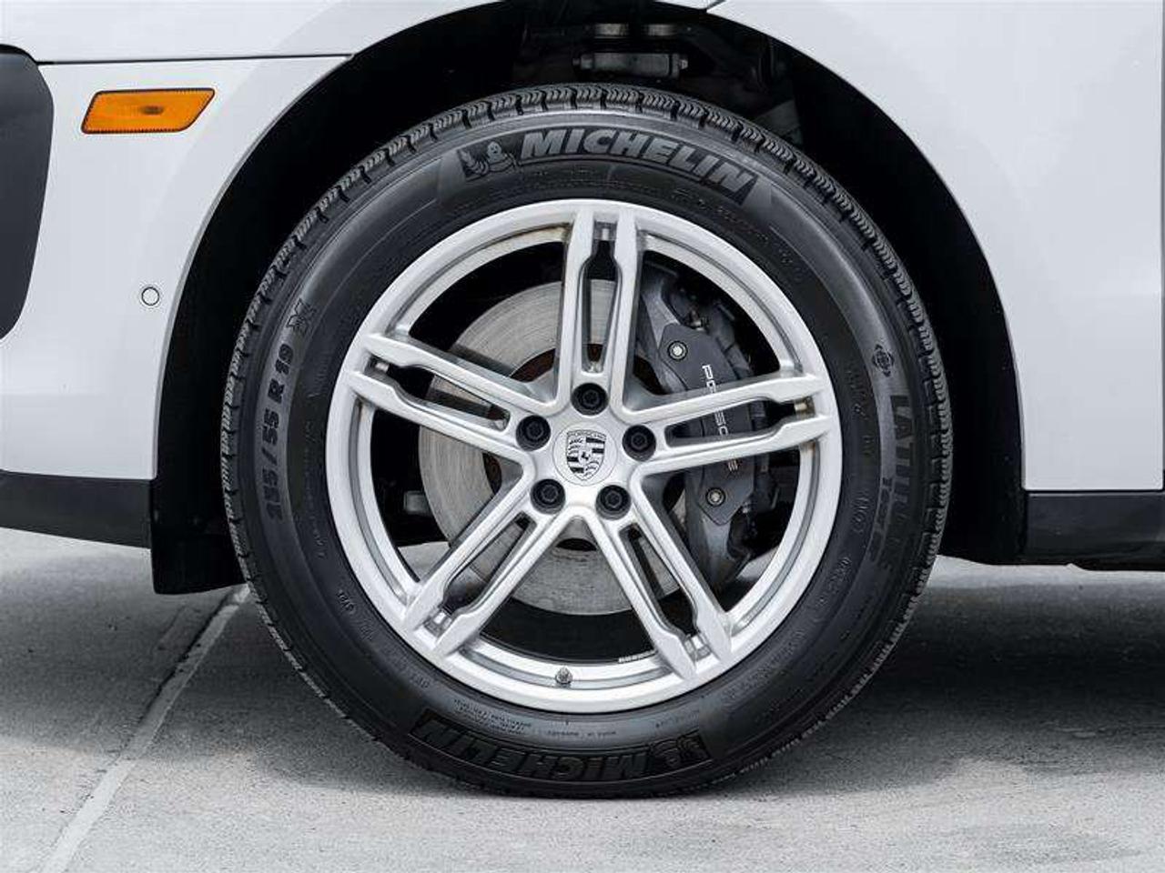 2024 Porsche Macan AWD Premium Pkg Plus Sport Chrono Pkg Steel spring suspension with Porsche Active Suspension Managem Photo